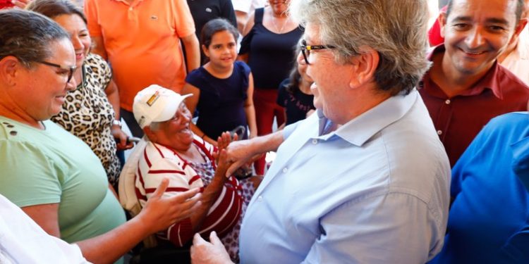 João é o segundo governador mais popular do Nordeste e o sexto no país