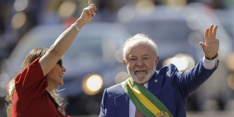 Lula participa de seu nono desfile de 7 de Setembro como presidente