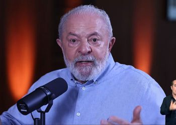 Lula se diz otimista sobre cirurgia no quadril