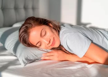 Especialista do Instituto do Sono ensina como dormir bem no calor