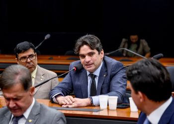 PL de Murilo Galdino aprovado: atividade física prescrita por médico poderá ser descontada no IR