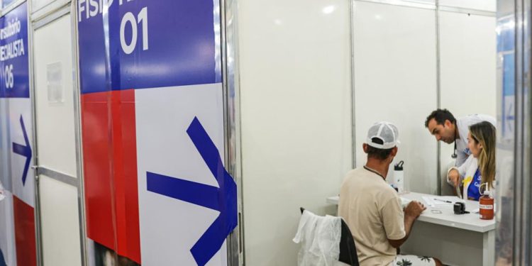 Mutirão de consultas e exames médicos segue até esta sexta-feira no Ginásio de Camalaú, em Cabedelo