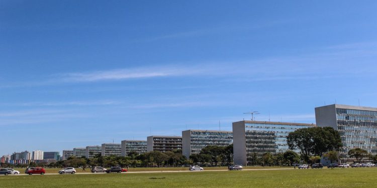 Governo federal publica decreto que institui o concurso público unificado