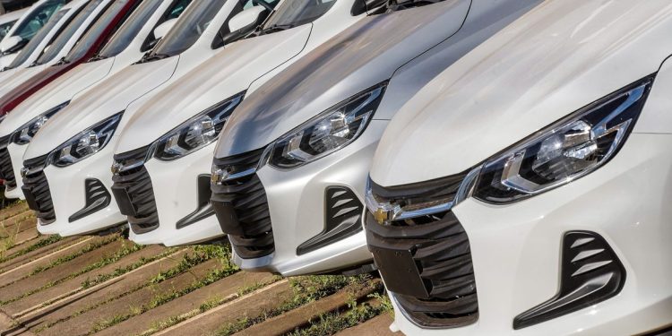 Vendas de automóveis no Brasil têm alta de 9,2% no ano