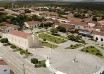 Prefeita paraibana exonera todos os servidores contratados, comissionados e secretários