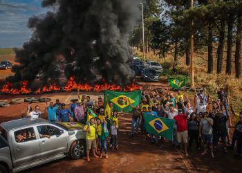 Suspeitos de financiarem atos antidemocráticos são alvos da Polícia Federal