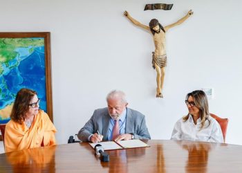 Lula sanciona lei que concede auxílio-aluguel para mulheres vítimas de violência doméstica