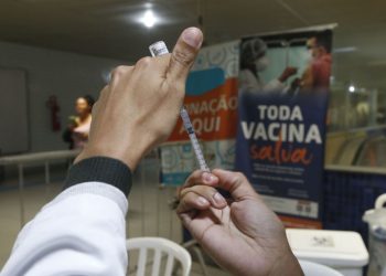 Anvisa autoriza nova fase de testes com vacina brasileira contra covid-19