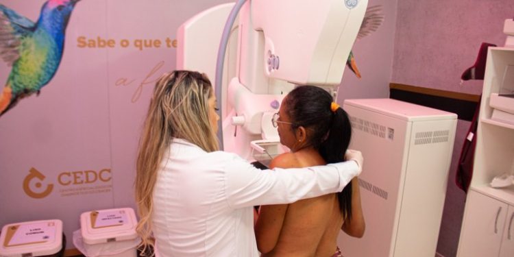 Governo da Paraíba abre campanha do Outubro Rosa com oferta de consultas e exames no CEDC