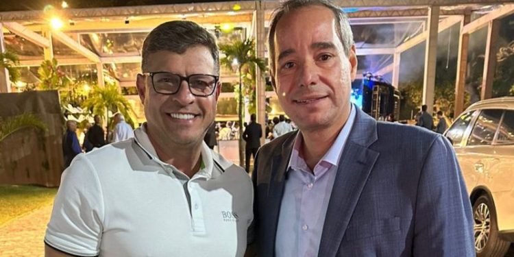 Vitor Hugo migra para o Avante e passa a presidir o partido na Paraíba