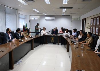 MPPB, Estado e conselhos de classe assinam termo de cooperação técnica para fiscalizar serviços para pessoa idosa