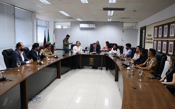 MPPB, Estado e conselhos de classe assinam termo de cooperação técnica para fiscalizar serviços para pessoa idosa