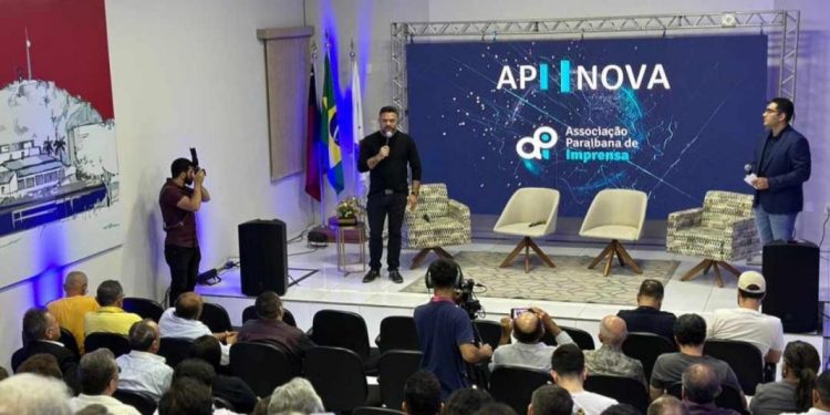 API Inova reúne imprensa de várias cidades do Sertão e debate o novo rádio e rentabilização de sites
