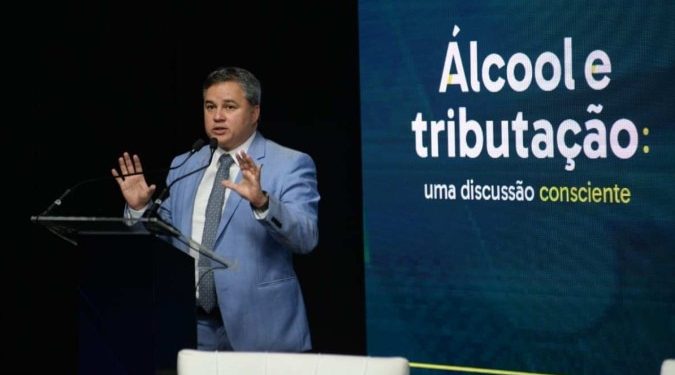 Efraim avalia que atual modelo tributário está esgotado: “não dá para ficar como está”