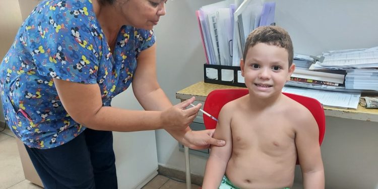 Prefeitura de João Pessoa alerta sobre a importância da vacinação contra paralisia infantil