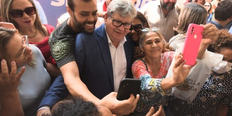 Governador destaca ações de valorização e parabeniza servidores públicos pelos serviços prestados aos paraibanos