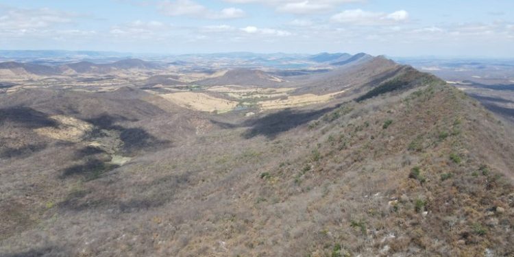 Após 15 dias de trabalho, força-tarefa apaga incêndio na Serra da Santa Catarina