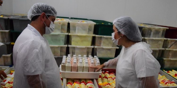 Equipamentos entregues pelo Governo da Paraíba triplicam capacidade de beneficiamento de leite de cabra em Cabaceiras