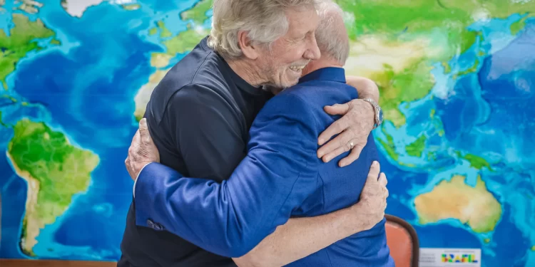 Lula e Roger Waters conversam sobre política e música em Brasília