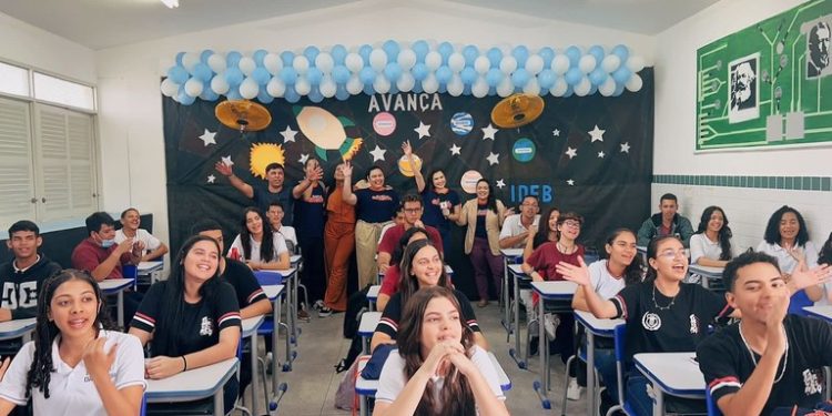 Escola Estadual de Campina Grande inova com sala de aula para preparação ao Enem e Saeb