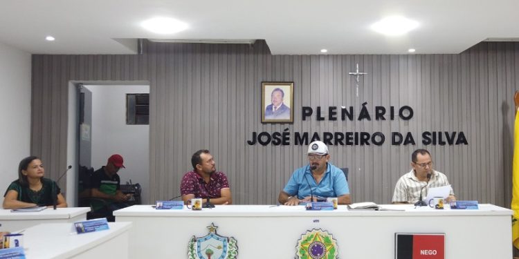 Câmara paraibana aprova realização de teste do bafômetro em vereadores antes de sessões