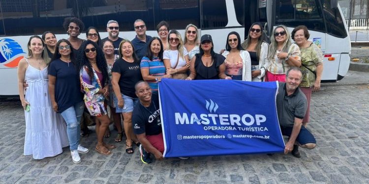 Agentes da operadora Masterop conhecem atrativos turísticos do Destino Paraíba