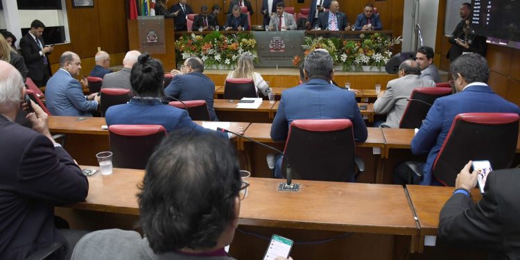 CMJP aprova distribuição gratuita pelo SUS de medicamentos à base de cannabis