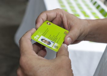 Cabedelo desenvolve projeto pioneiro de distribuição gratuita de documento de identidade estudantil