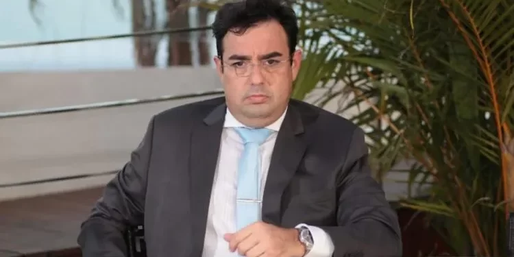 OAB-PB suspende advogado flagrado agredindo mulher em elevador