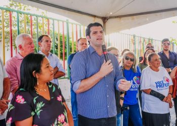 Leo Bezerra entrega 44ª via pavimentada, com drenagem e acessibilidade na região do Bairro das Indústrias