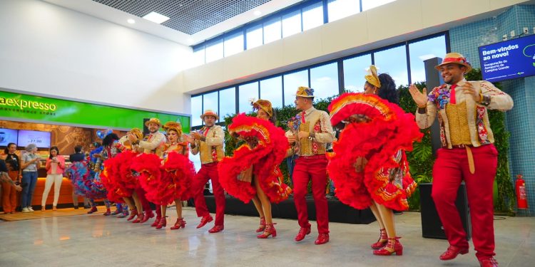 Prefeito de Campina Grande prestigia a entrega do novo Aeroporto e destaca obras de infraestrutura para impulsionar o desenvolvimento econômico