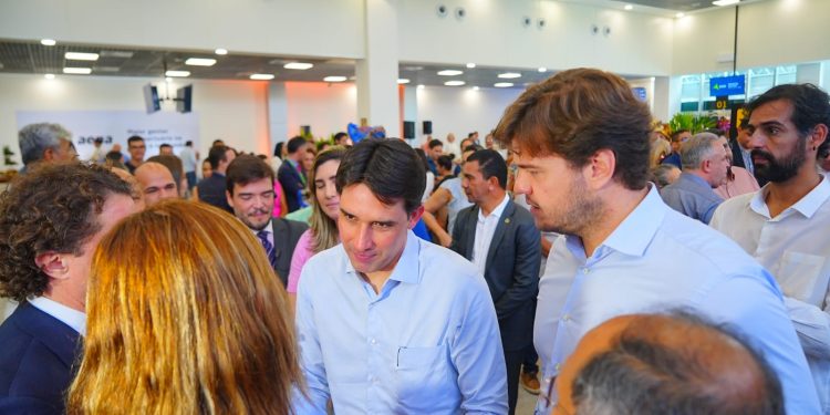 Prefeito de Campina Grande prestigia a entrega do novo Aeroporto e destaca obras de infraestrutura para impulsionar o desenvolvimento econômico