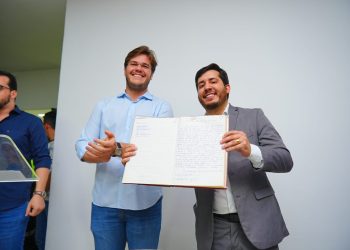 Bruno Cunha Lima dá posse a Vitor Ribeiro, novo superintendente da STTP de Campina Grande