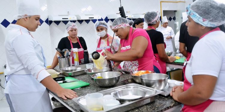 Prefeitura de João Pessoa realiza oficinas de aproveitamento de produtos em parceria com faculdade