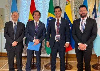 Veneziano chefia comitiva internacional em conferência na Rússia e ressalta volta da diplomacia e do diálogo com resultados positivos para o Brasil
