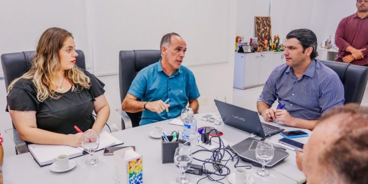 Leo Bezerra inicia planejamento para o verão e as festas de fim de ano