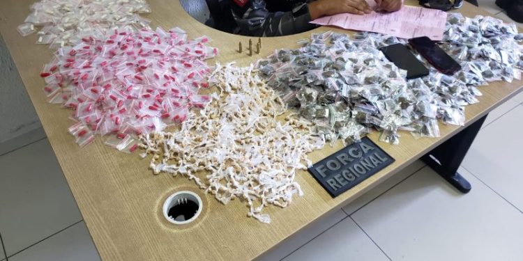 Polícia Militar prende suspeito de tráfico com várias embalagens de cocaína e maconha em João Pessoa