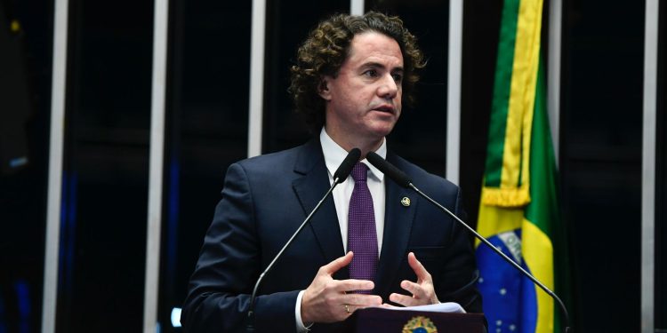 Veneziano integra grupo de parlamentares mais influentes do Congresso Nacional, segundo a consultoria Arko Advice