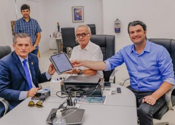 Cícero sanciona Lei que prevê maior rigor na aplicação de penas para quem furta cabos de energia