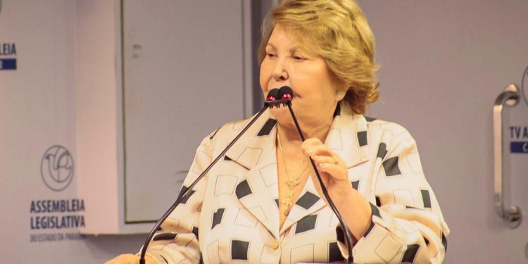 Francisca Motta reivindica ao Estado Escritório Social no Sertão