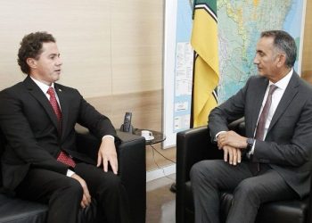 Veneziano tranquiliza gestores sobre pagamentos aos pipeiros e continuidade do abastecimento de carros pipa na Paraíba