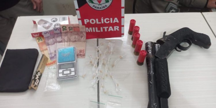 Reforço policial no litoral sul registra cinco prisões e três apreensões de armas de fogo no feriadão