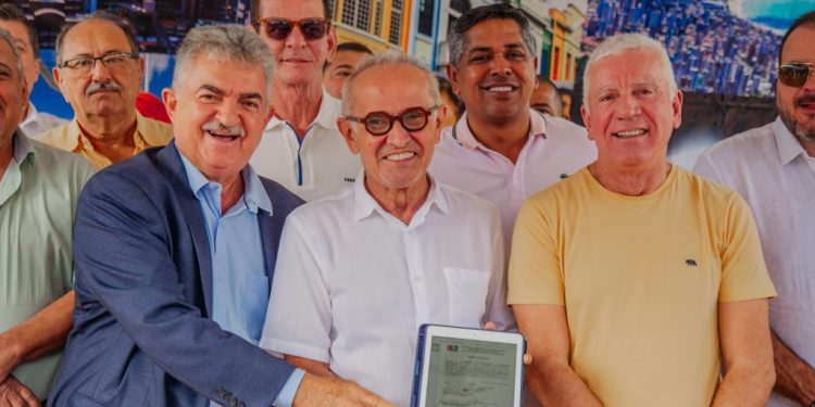 Cícero autoriza obras de pavimentação no Roger, Treze de Maio e Expedicionários, que terão 100% de ruas calçadas