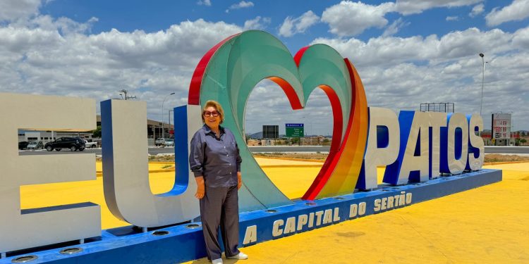Na tribuna: Deputada Francisca Motta homenageia cidade de Patos