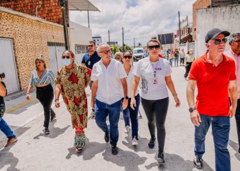 Cícero Lucena inaugura 60 ruas pavimentadas em 19 bairros de João Pessoa