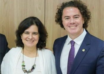 Em audiência, Ministra da Saúde expõe a Veneziano preocupação com PEC que permite venda de sangue humano no Brasil