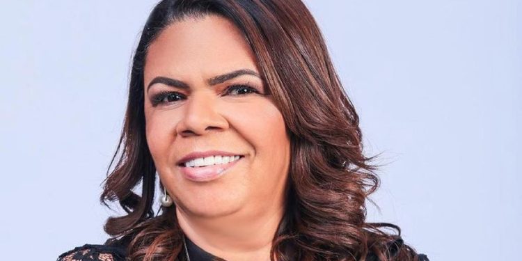 Prefeita de Pitimbu é vítima de ameaças de morte nas redes sociais