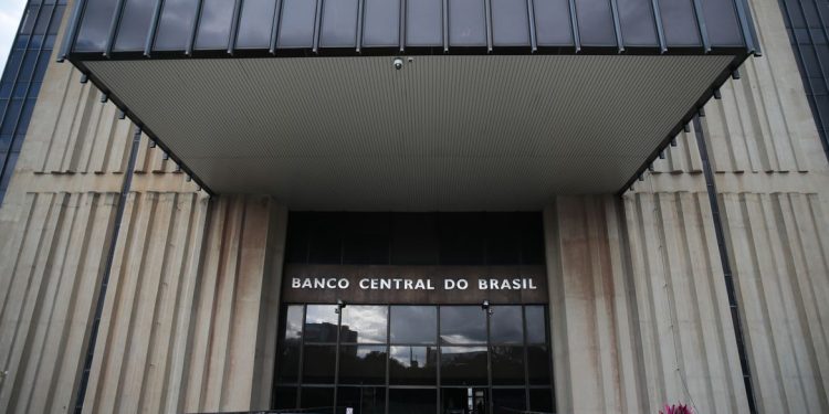 Copom deve reduzir taxa básica de juros em 0,5 ponto percentual