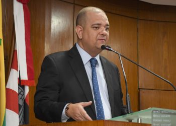 Líder do Governo destaca redução drástica na fila de pacientes que aguardam cirurgia no Trauminha