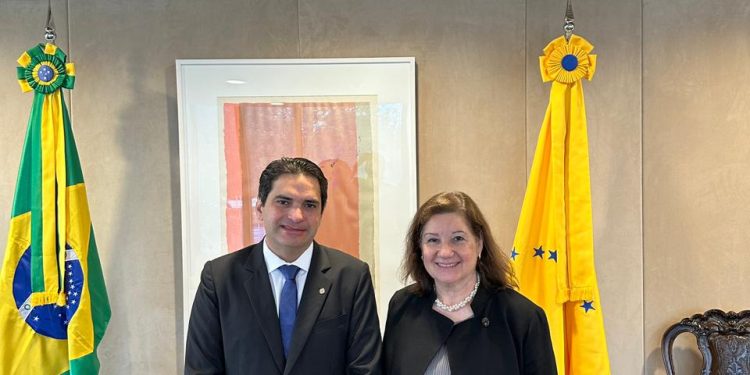 Murilo fala sobre política e economia internacional em Embaixada do Brasil nos Estados Unidos